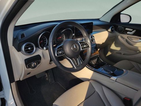 Certified 2022 Mercedes-Benz GLC 300 image 24