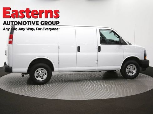 Used 2021 Chevrolet Express 2500 RWD image 38
