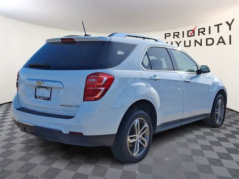 Used 2016 Chevrolet Equinox LTZ w/ Enhanced Convenience Package image 4