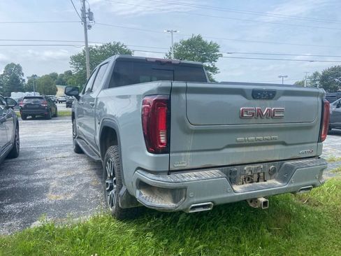 Used 2024 GMC Sierra 1500 AT4 w/ Technology Package AWD/4WD image 4
