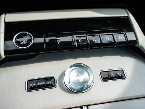 Used 2025 Lincoln Navigator Reserve AWD/4WD image 37