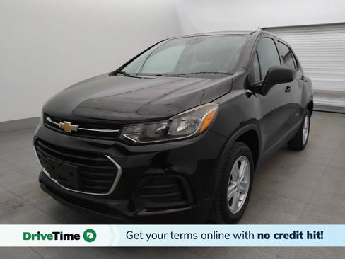 Used 2020 Chevrolet Trax LS w/ Tint and Cruise Package FWD image 1