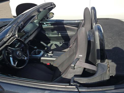 Used 2016 MAZDA MX-5 Miata Club RWD image 16