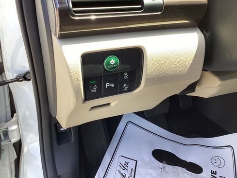 Used 2017 Honda Accord Touring image 16