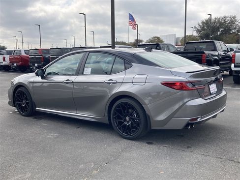 New 2026 Toyota Camry Hybrid image 7