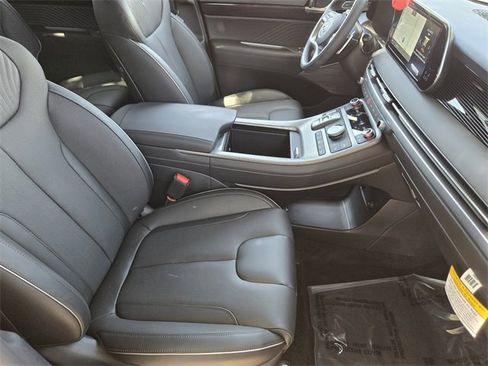 Used 2025 Hyundai Palisade Calligraphy image 9