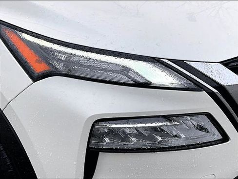 Certified 2023 Nissan Rogue SV AWD/4WD image 30