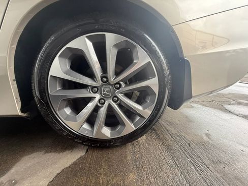 Used 2014 Honda Accord Sport image 19