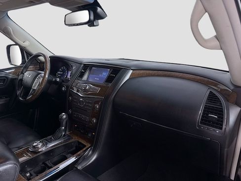 Used 2017 INFINITI QX80 4WD w/ Driver Assistance Package image 39