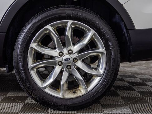 Used 2014 Ford Explorer Limited w/ Equipment Group 301A AWD/4WD image 54