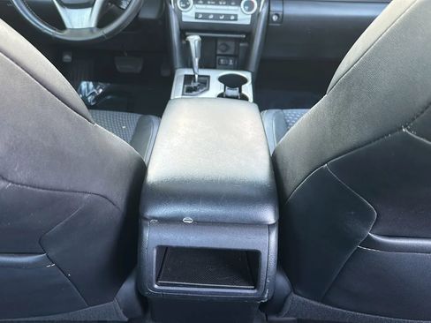 Used 2012 Toyota Camry SE image 28