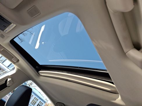 Certified 2023 Lexus ES 350 w/ Premium Package image 15