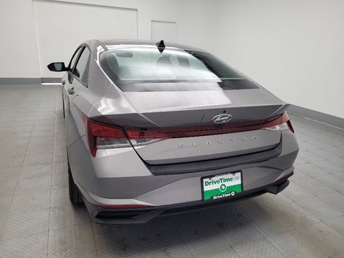 Used 2023 Hyundai Elantra SEL w/ Convenience Package image 6