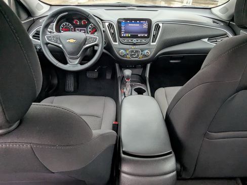 Used 2023 Chevrolet Malibu RS FWD image 13