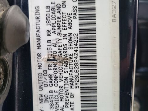 Used 2004 Pontiac Vibe w/ Moon And Tunes Value Package image 29