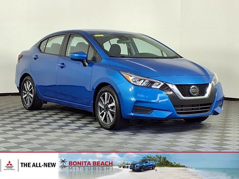 Used 2021 Nissan Versa SV image 1