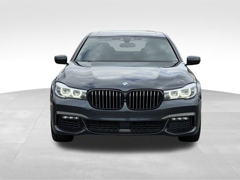 Used 2019 BMW 740i w/ Executive Package image 8