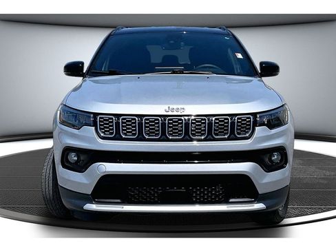 Certified 2025 Jeep Compass Limited AWD/4WD image 4