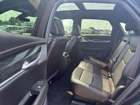 Used 2021 Cadillac XT5 Premium Luxury AWD/4WD image 31