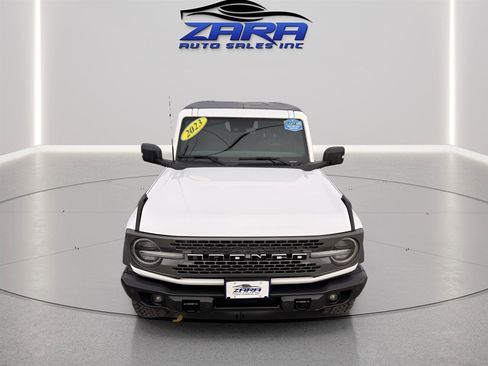 Used 2023 Ford Bronco Badlands image 10