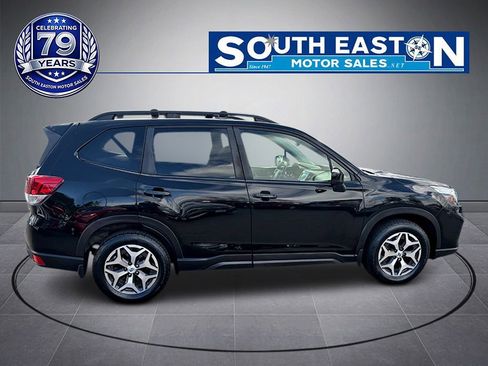 Used 2019 Subaru Forester Premium AWD/4WD image 7