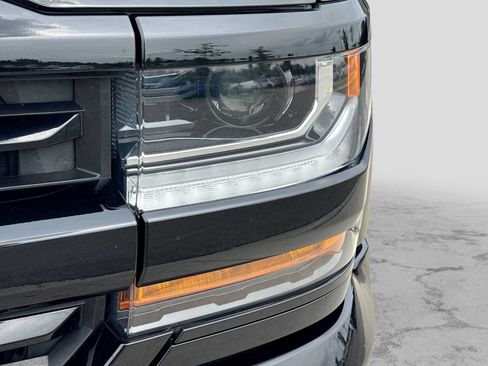 Used 2018 Chevrolet Silverado 1500 LT w/ All Star Edition AWD/4WD image 10