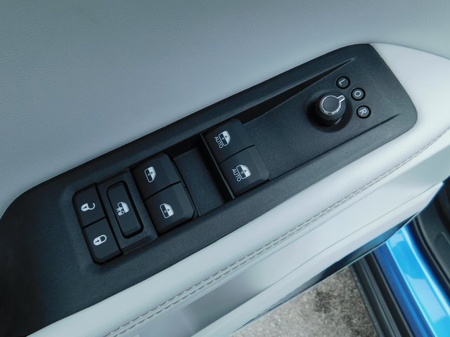 Used 2026 Jeep Cherokee Limited AWD/4WD image 11