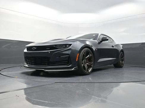 Used 2020 Chevrolet Camaro SS RWD image 30