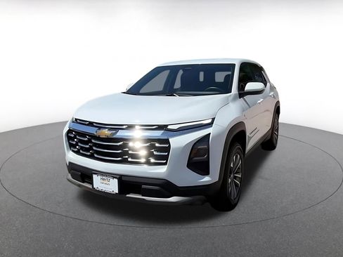 Used 2025 Chevrolet Equinox LT FWD image 7