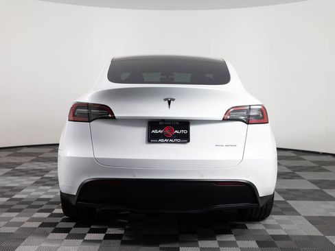 Used 2021 Tesla Model Y Long Range AWD/4WD image 6