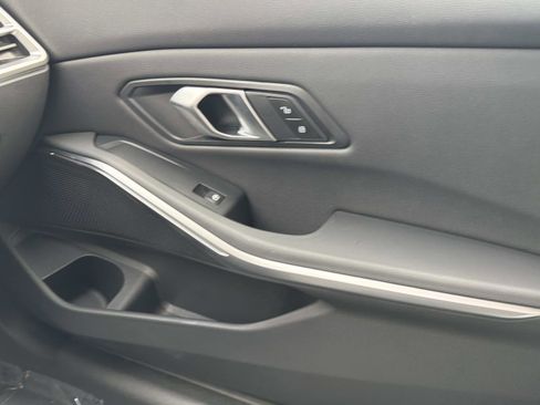 Certified 2025 BMW 330i Sedan RWD image 21