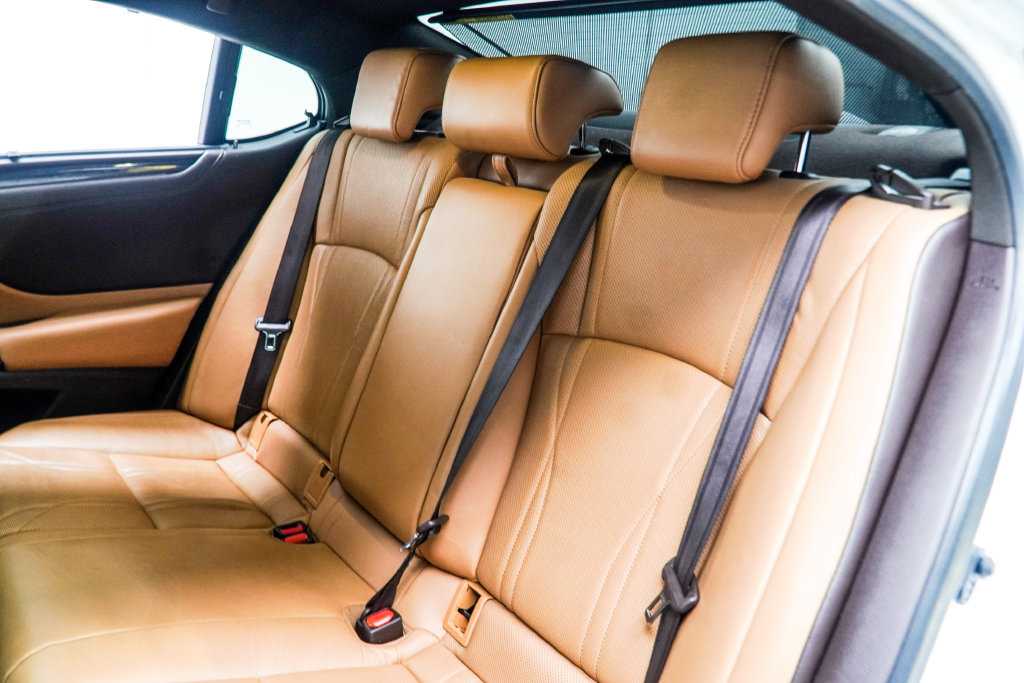 Used 2020 Lexus ES 300h Ultra Luxury FWD image 41