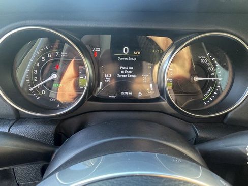 Used 2022 Jeep Wrangler Unlimited Sahara image 18
