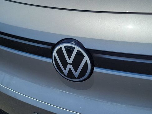 Used 2023 Volkswagen ID.4 Pro S Plus RWD image 30