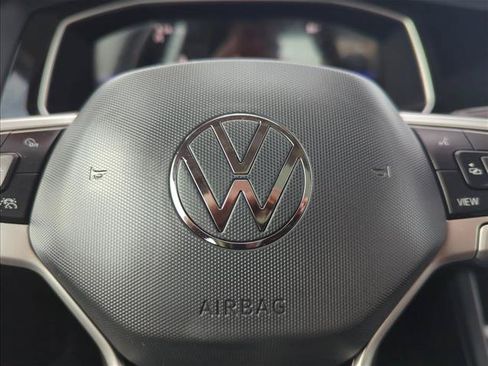 Used 2024 Volkswagen Jetta SE FWD image 24