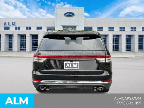 Used 2025 Lincoln Aviator Reserve AWD/4WD image 9