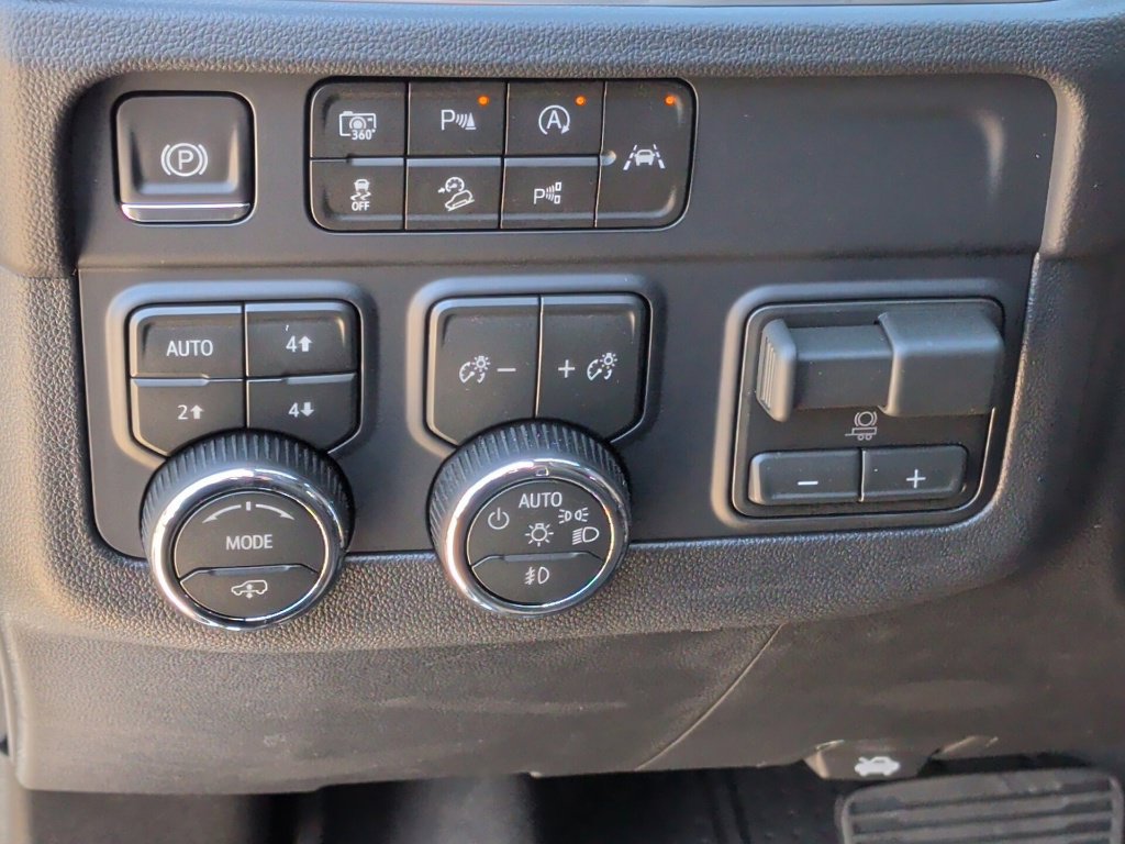 New 2026 Chevrolet Tahoe High Country AWD/4WD image 17