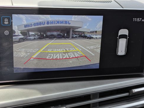Used 2025 Hyundai Santa Fe SEL FWD image 19