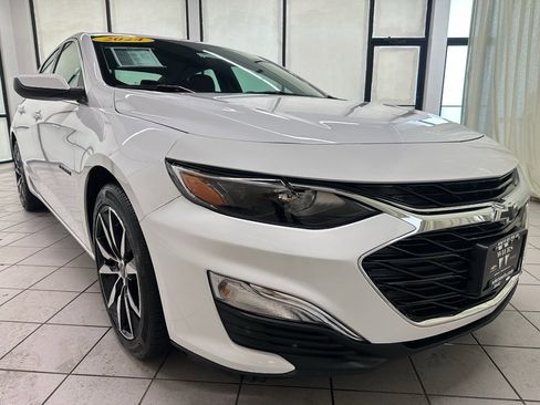 Certified 2024 Chevrolet Malibu RS w/ LPO, Floor Liner Package image 2