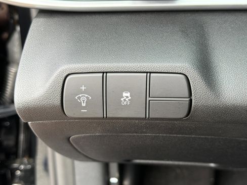 New 2026 Hyundai Elantra Limited FWD image 21