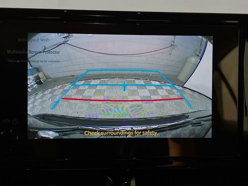 Used 2025 Toyota Corolla LE FWD image 27