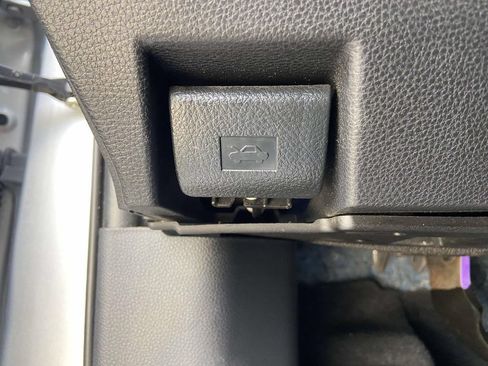 Used 2023 Toyota Tundra SR5 w/ SR5 Premium Package AWD/4WD image 30