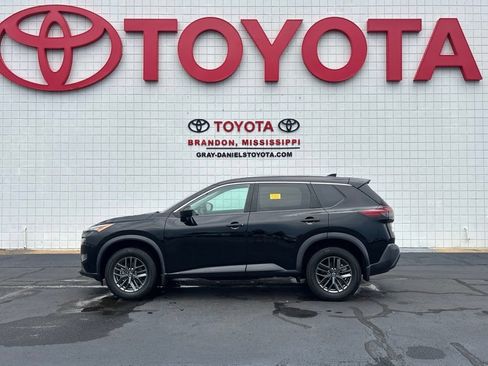 Used 2021 Nissan Rogue S FWD image 5