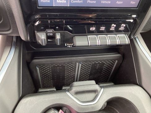 Used 2025 RAM 2500 Laramie image 17