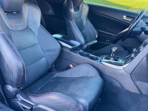 Used 2015 Hyundai Genesis 3.8 RWD image 39