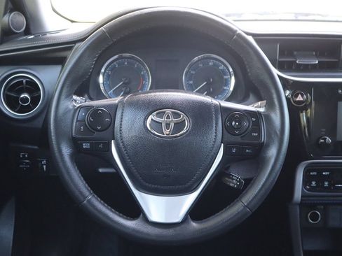 Used 2018 Toyota Corolla SE w/ Carpet Mat Package (TMS) FWD image 18