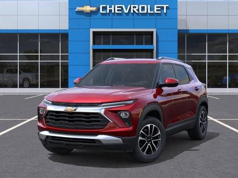 Used 2026 Chevrolet TrailBlazer LT FWD image 6