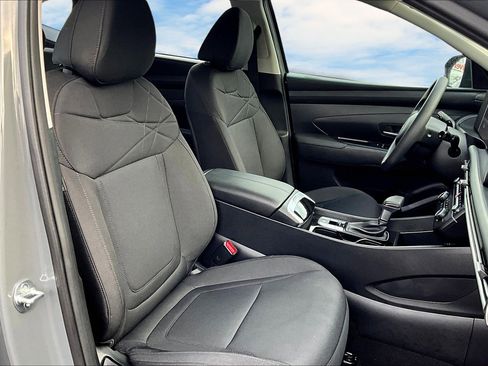 Used 2025 Hyundai Tucson SE image 21