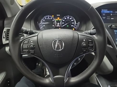Used 2018 Acura MDX SH-AWD image 19