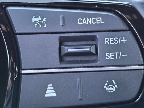Used 2024 Honda HR-V Sport image 16